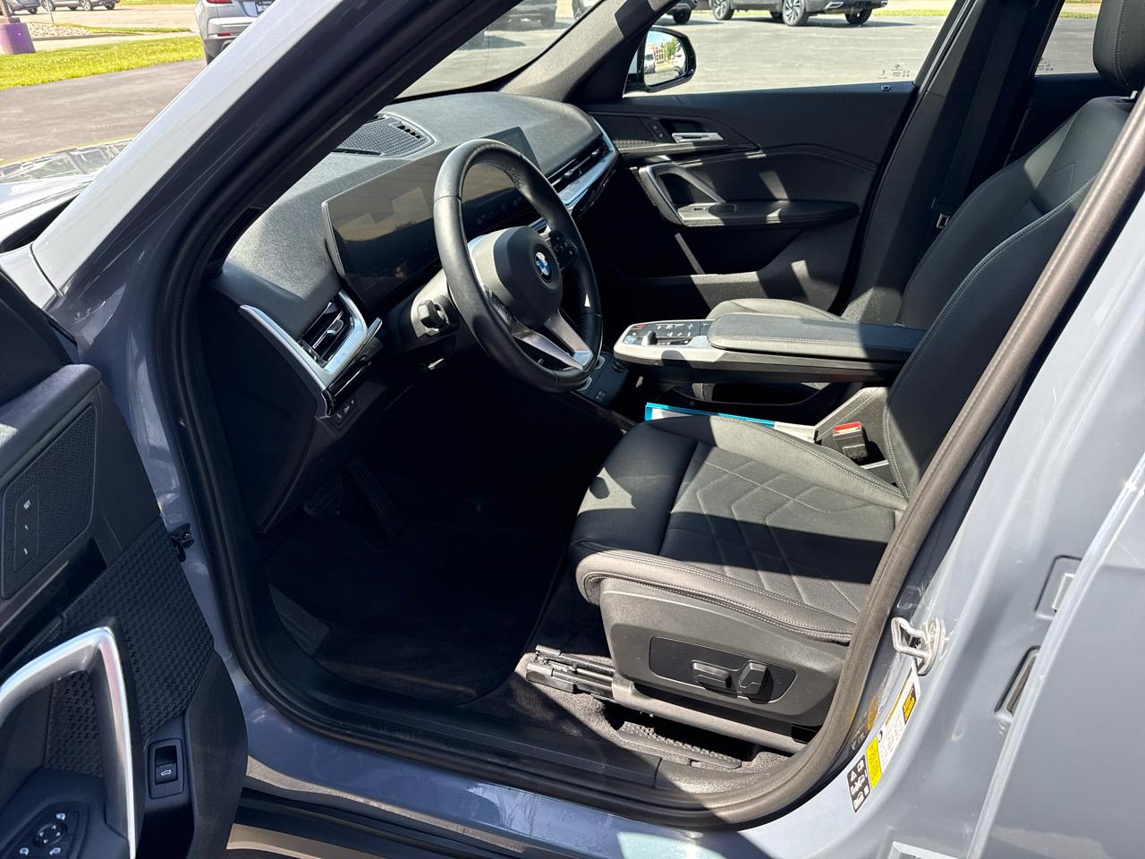 BMW X1 xDrive28i Sports Activity Vehicle 2023