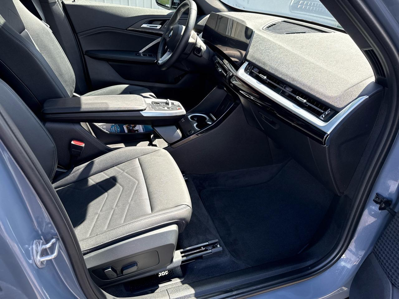 BMW X1 xDrive28i Sports Activity Vehicle 2023