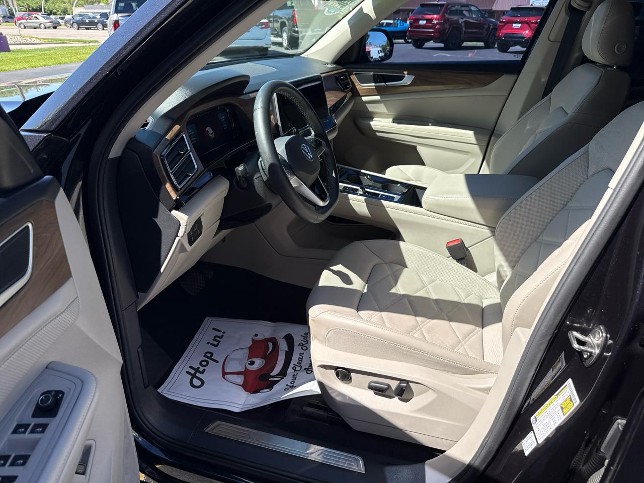 Volkswagen Atlas 2.0T SE w/Technology FWD 2024