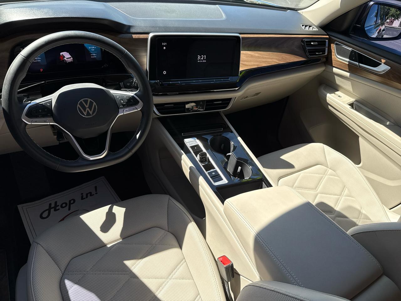 Volkswagen Atlas 2.0T SE w/Technology FWD 2024