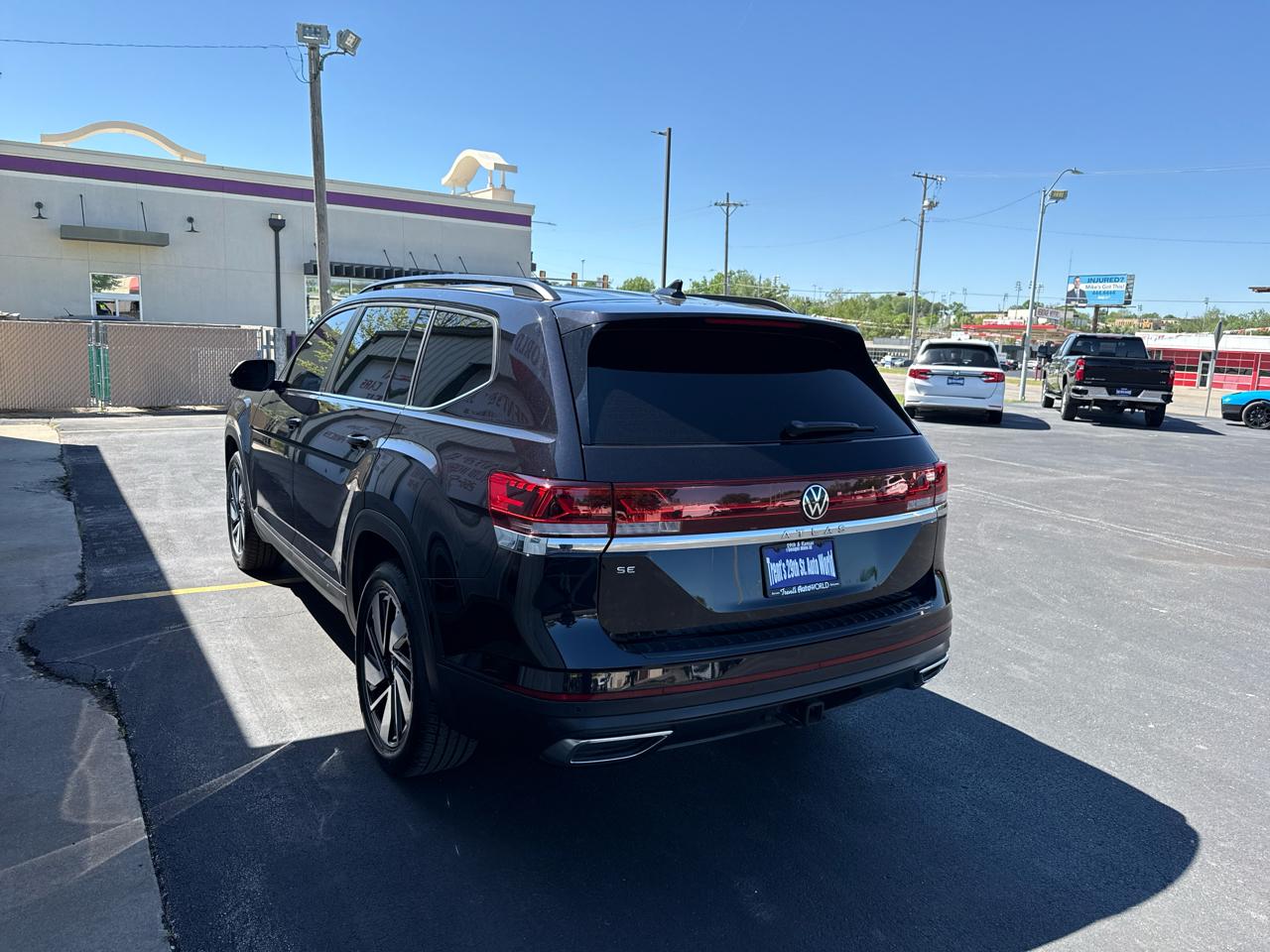 Volkswagen Atlas 2.0T SE w/Technology FWD 2024