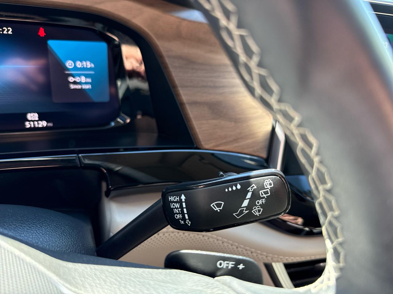 Volkswagen Atlas 2.0T SE w/Technology FWD 2024