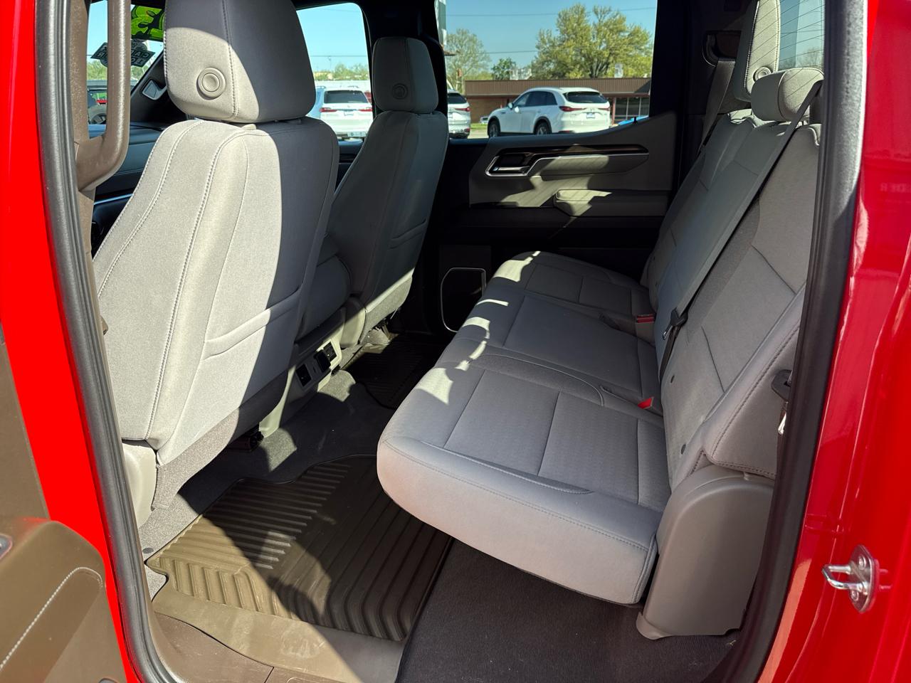 Chevrolet Silverado 1500 4WD Crew Cab 147" LT w/1LT 2023