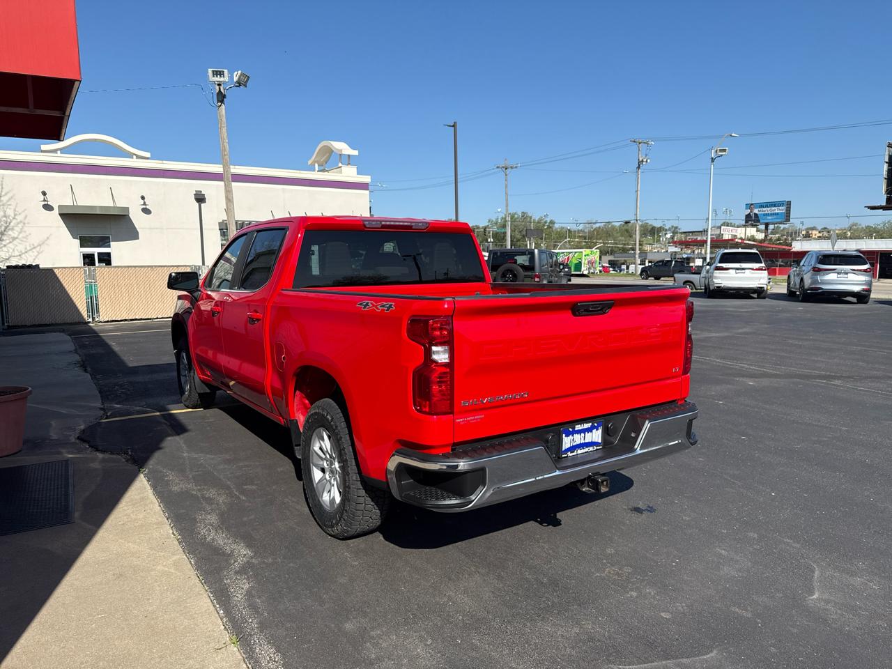 Chevrolet Silverado 1500 4WD Crew Cab 147" LT w/1LT 2023