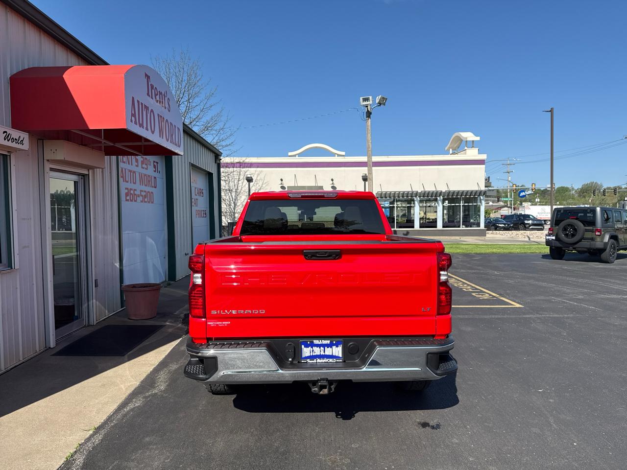 Chevrolet Silverado 1500 4WD Crew Cab 147" LT w/1LT 2023