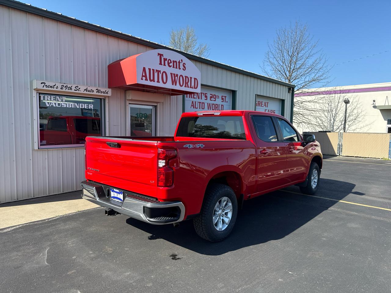 Chevrolet Silverado 1500 4WD Crew Cab 147" LT w/1LT 2023