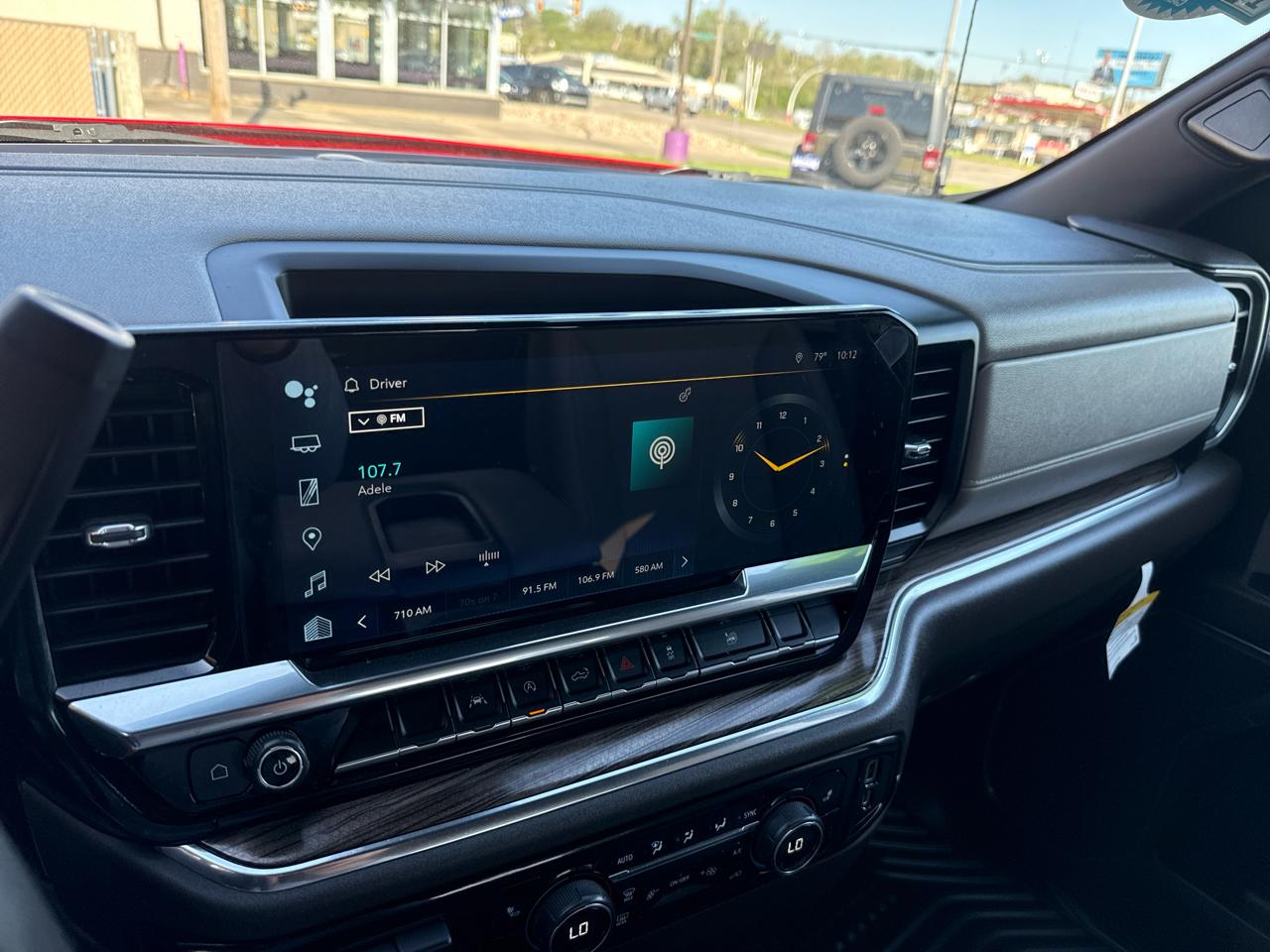 Chevrolet Silverado 1500 4WD Crew Cab 147" LT w/1LT 2023