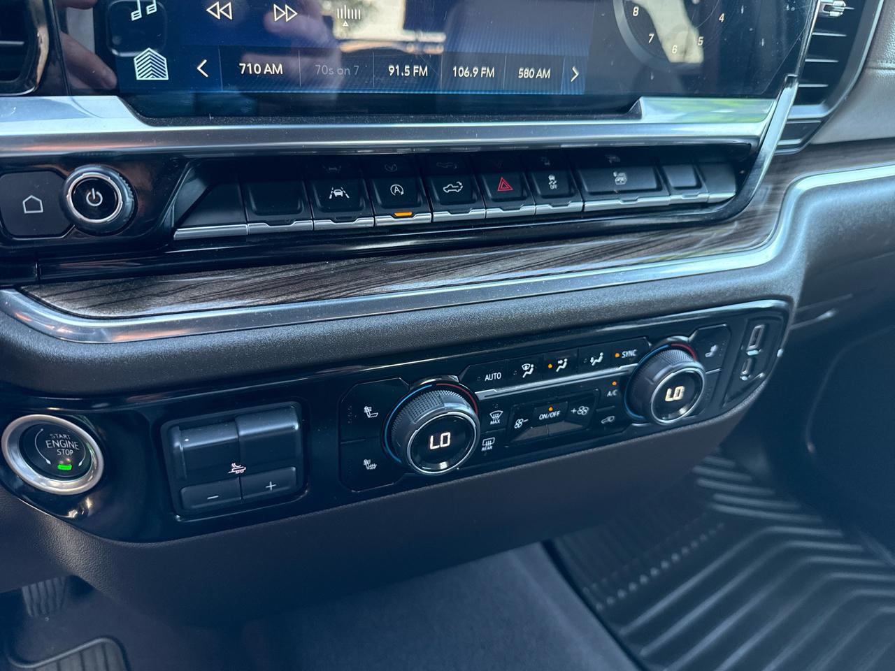 Chevrolet Silverado 1500 4WD Crew Cab 147" LT w/1LT 2023