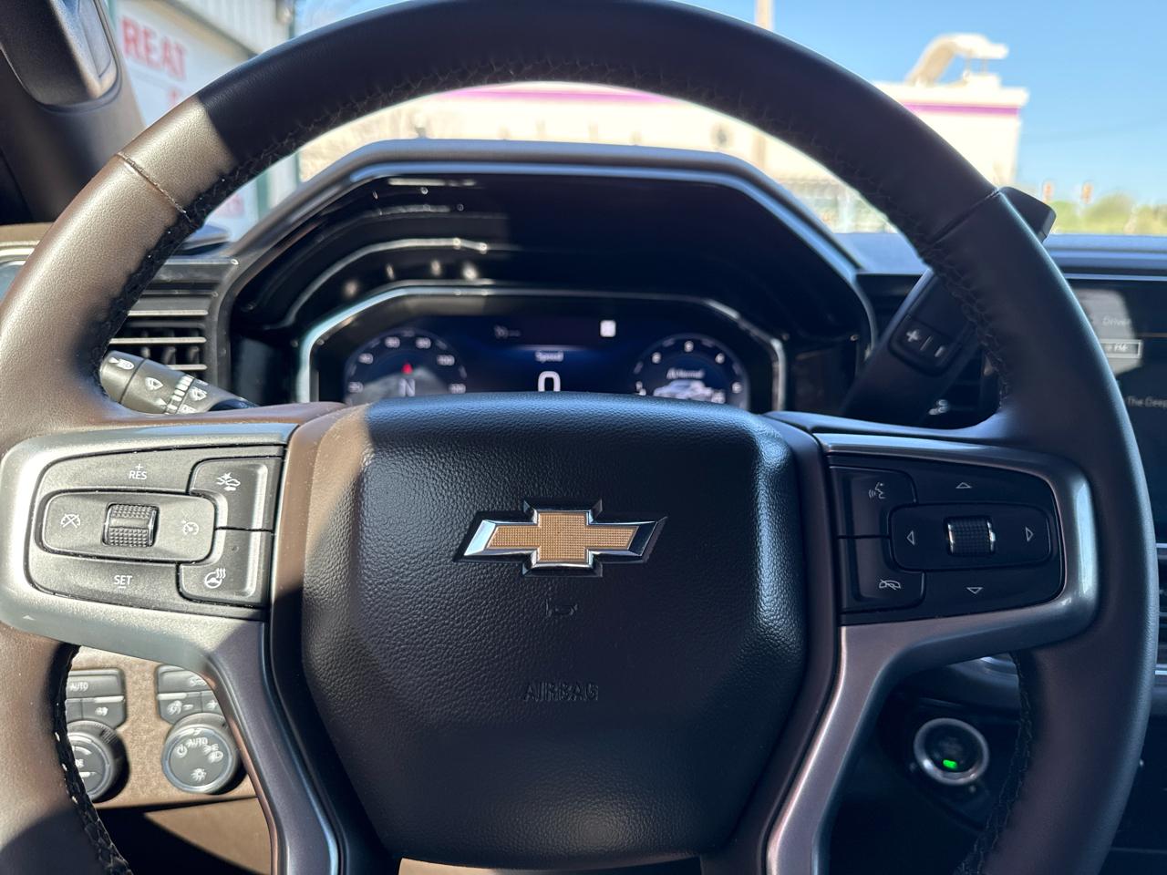 Chevrolet Silverado 1500 4WD Crew Cab 147" LT w/1LT 2023