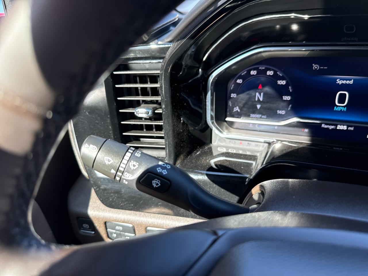 Chevrolet Silverado 1500 4WD Crew Cab 147" LT w/1LT 2023