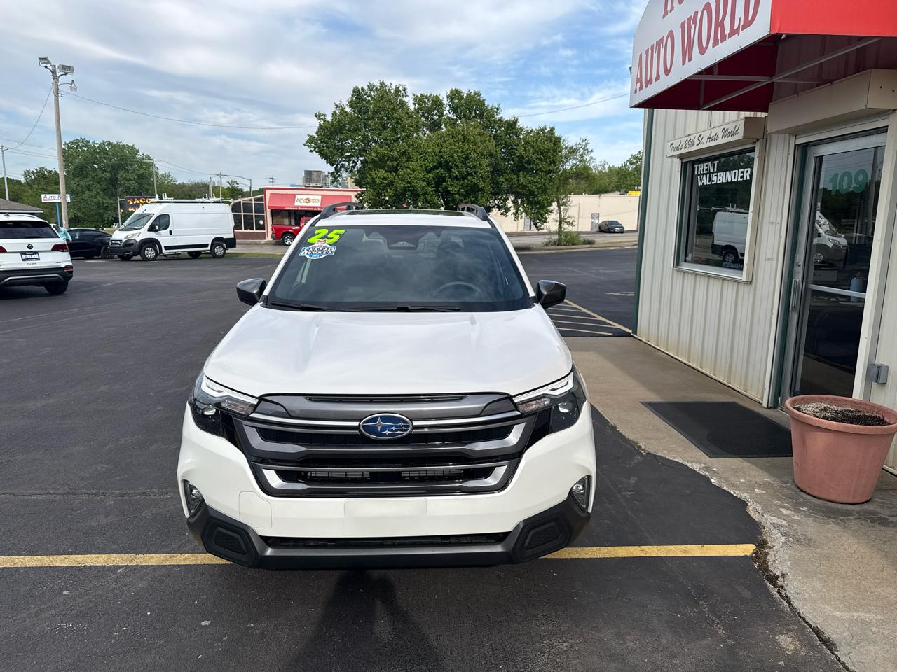 Subaru Forester Premium AWD 2025
