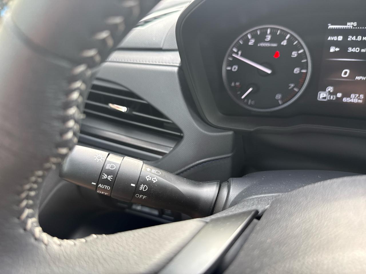 Subaru Forester Premium AWD 2025