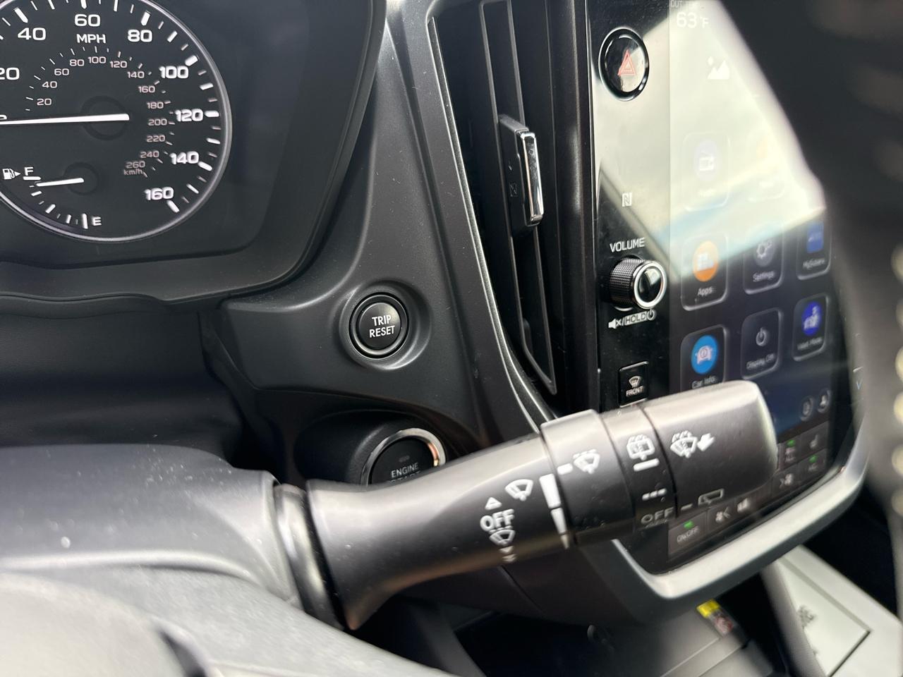 Subaru Forester Premium AWD 2025