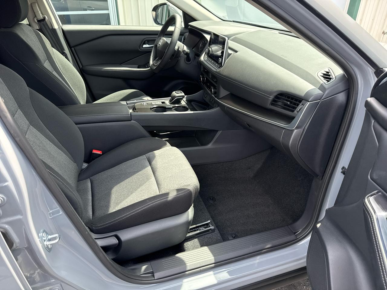 Nissan Rogue 2026.5 FWD SV 2026