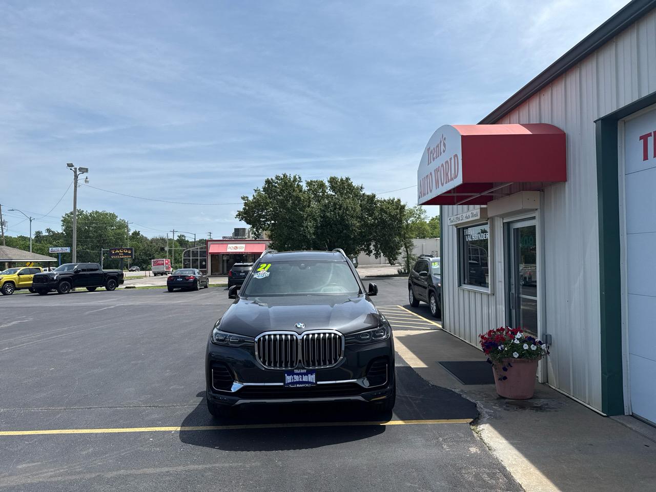 BMW X7 xDrive40i Sports Activity Vehicle 2021