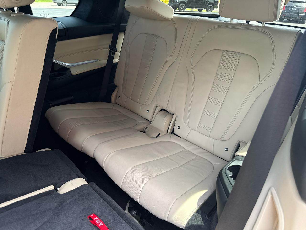 BMW X7 xDrive40i Sports Activity Vehicle 2021