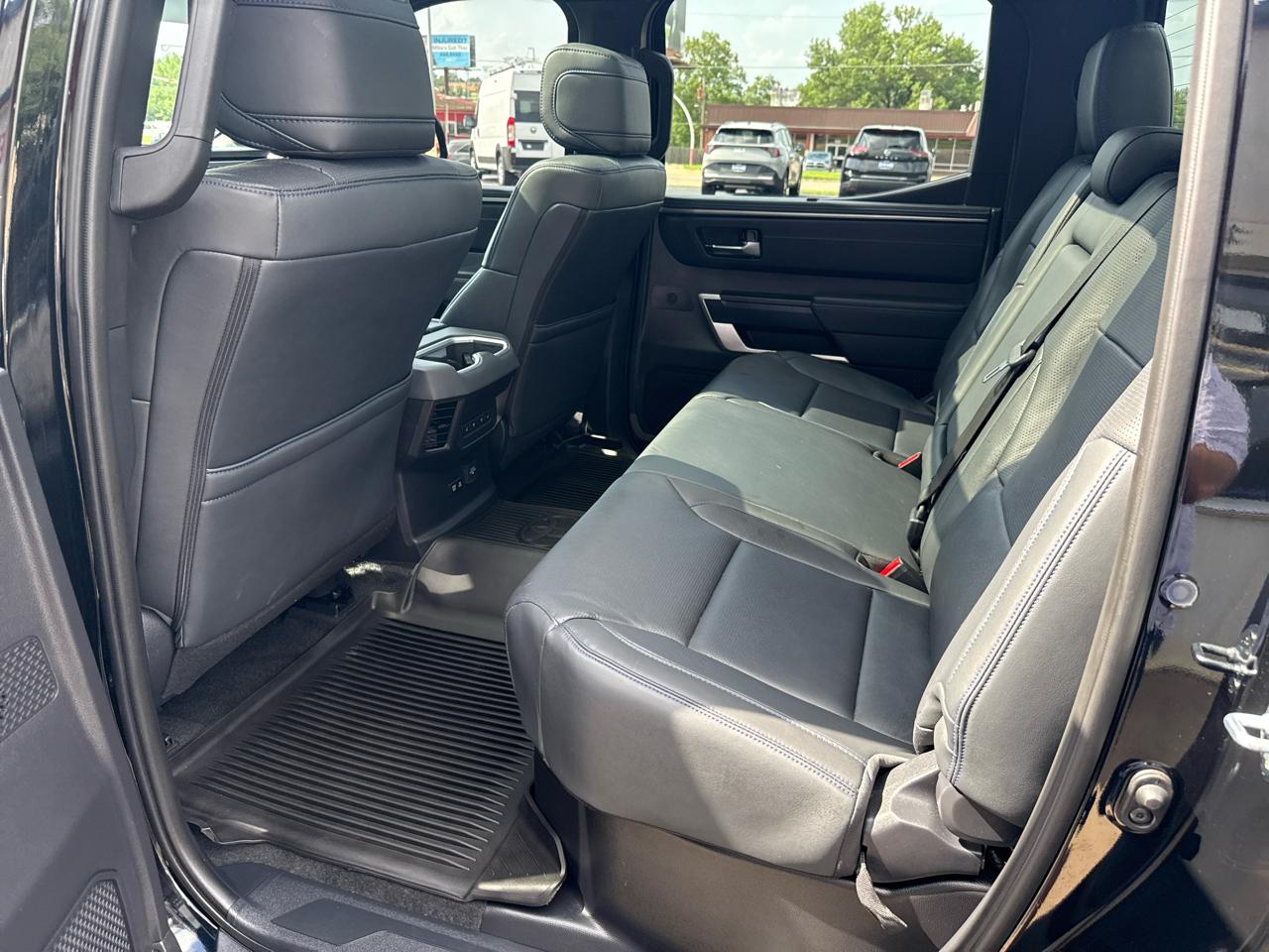 Toyota Tundra 4WD Platinum CrewMax 5.5' Bed (Natl) 2025