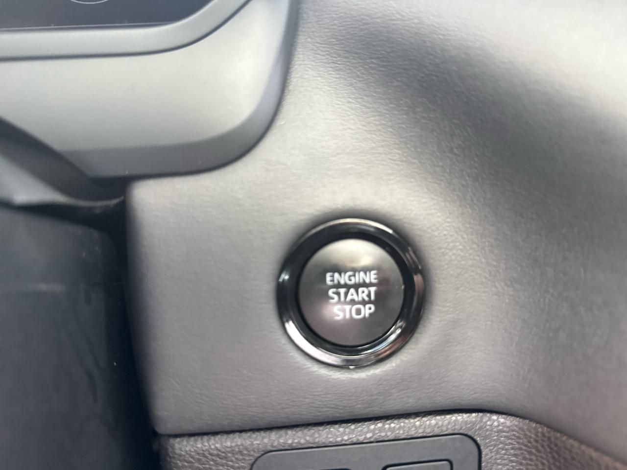 Toyota Tundra 4WD Platinum CrewMax 5.5' Bed (Natl) 2025