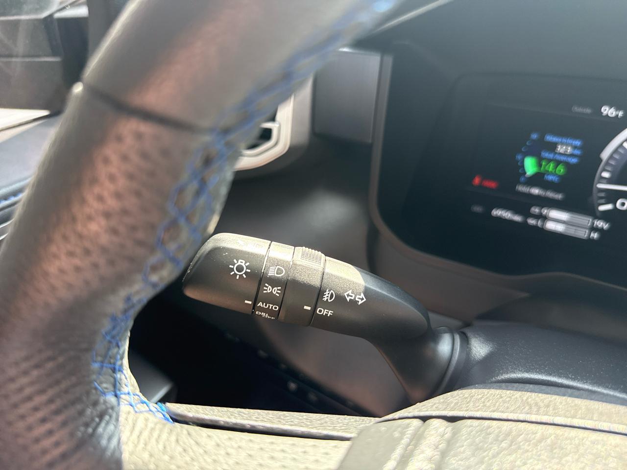 Toyota Tundra 4WD Platinum CrewMax 5.5' Bed (Natl) 2025