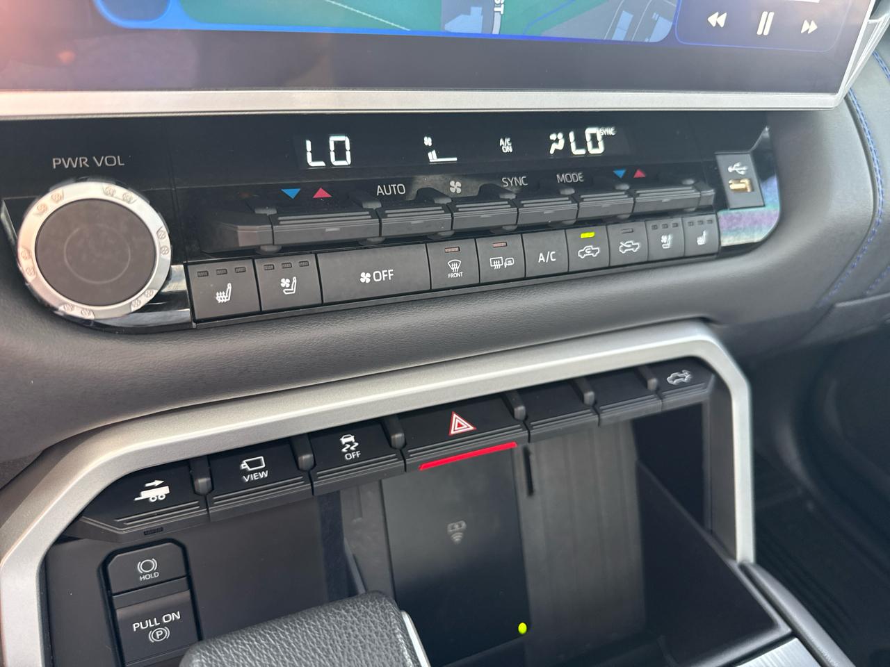 Toyota Tundra 4WD Platinum CrewMax 5.5' Bed (Natl) 2025