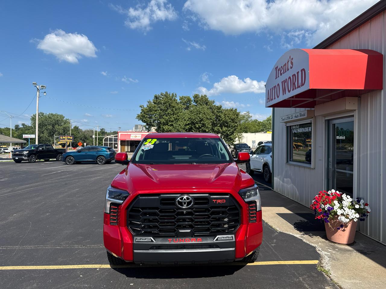 Toyota Tundra 4WD SR5 CrewMax 5.5' Bed (Natl) 2023