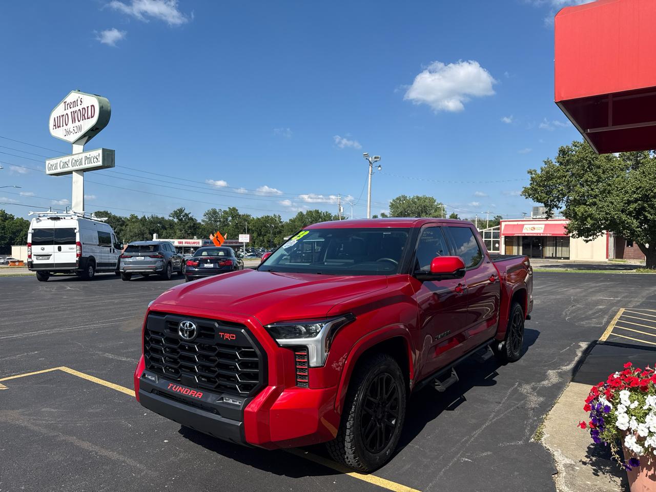 Toyota Tundra 4WD SR5 CrewMax 5.5' Bed (Natl) 2023