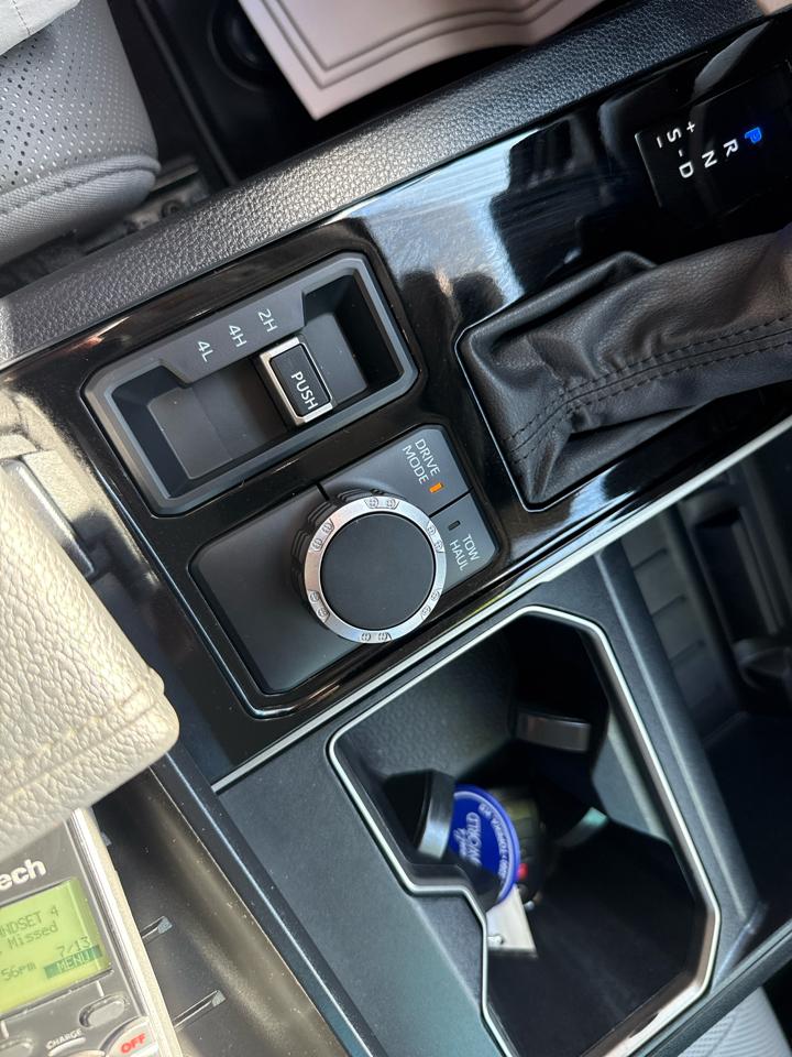 Toyota Tundra 4WD SR5 CrewMax 5.5' Bed (Natl) 2023