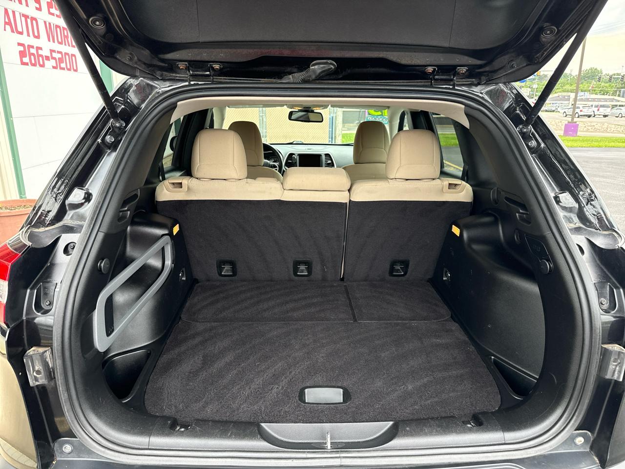 Jeep Cherokee 4WD 4dr Latitude 2015