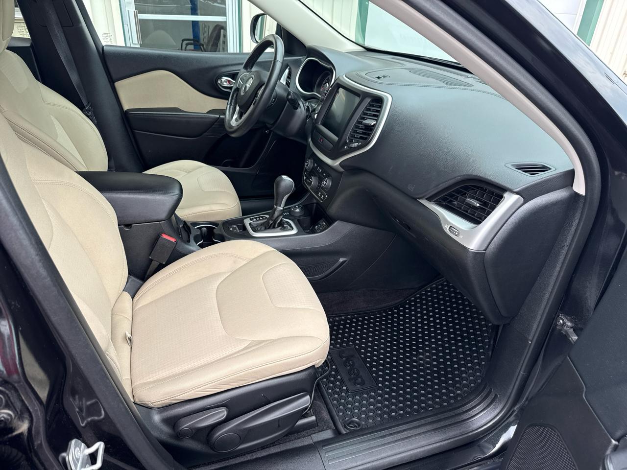 Jeep Cherokee 4WD 4dr Latitude 2015