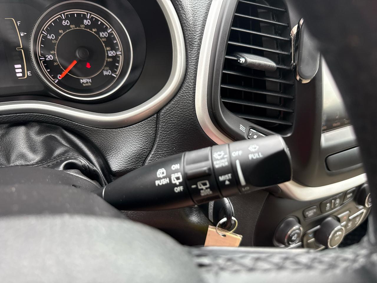 Jeep Cherokee 4WD 4dr Latitude 2015