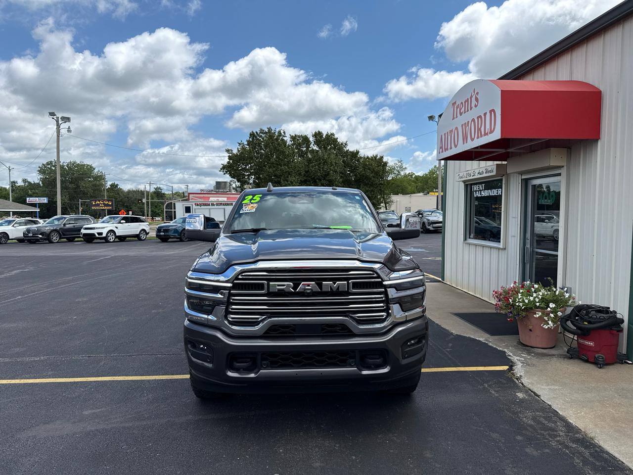 RAM 2500 Laramie 4x4 Crew Cab 6'4" Box 2025