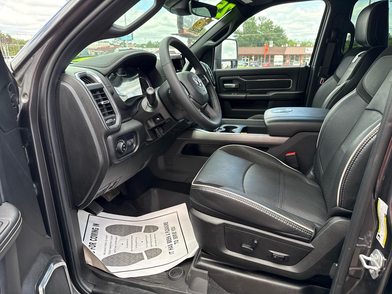 RAM 2500 Laramie 4x4 Crew Cab 6'4" Box 2025