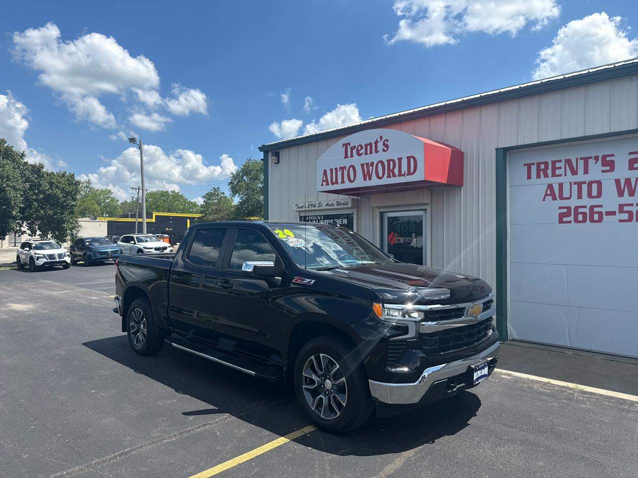 Chevrolet Silverado 1500 4WD Crew Cab 147" LT w/1LT 2024