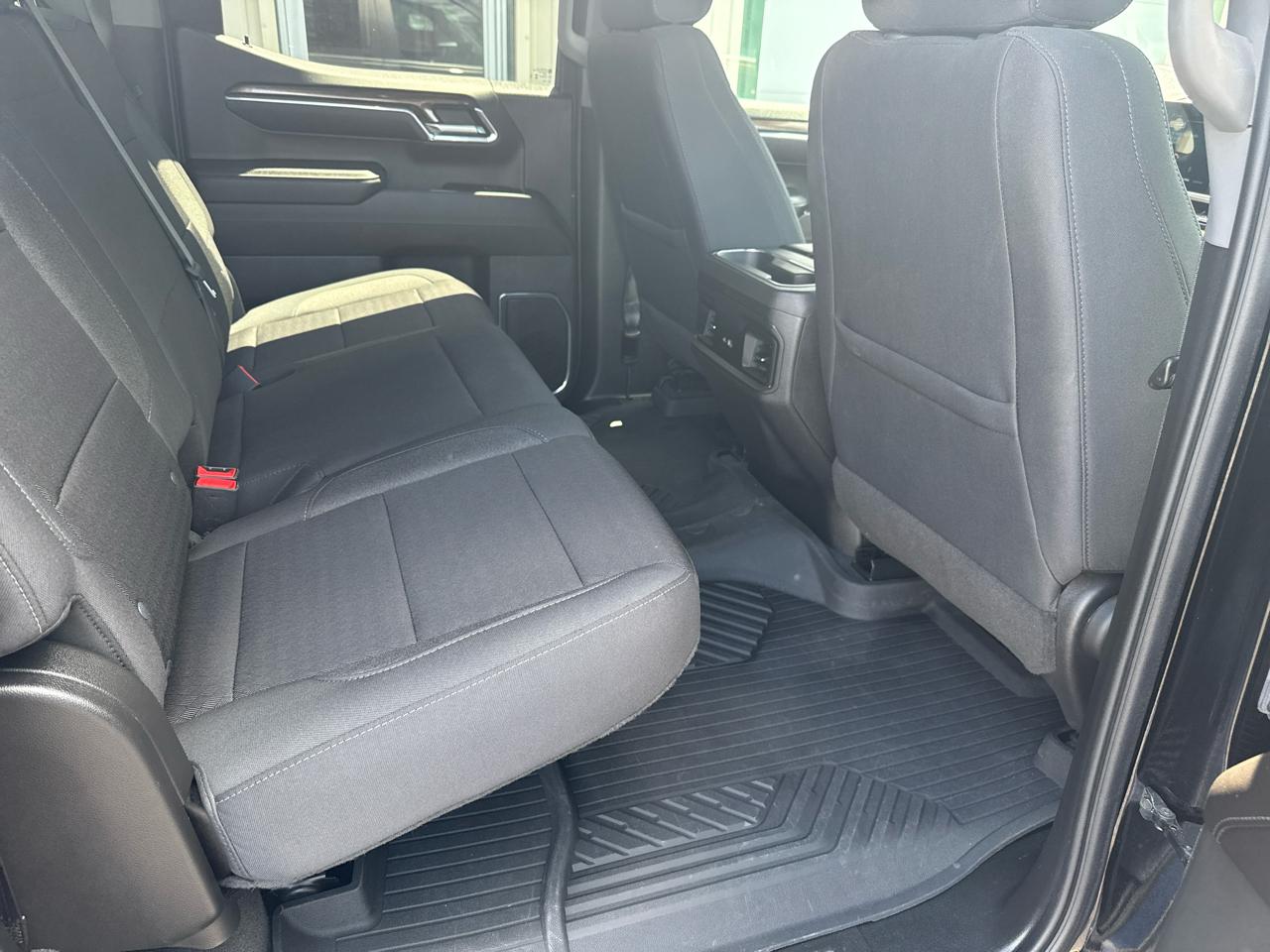 Chevrolet Silverado 1500 4WD Crew Cab 147" LT w/1LT 2024