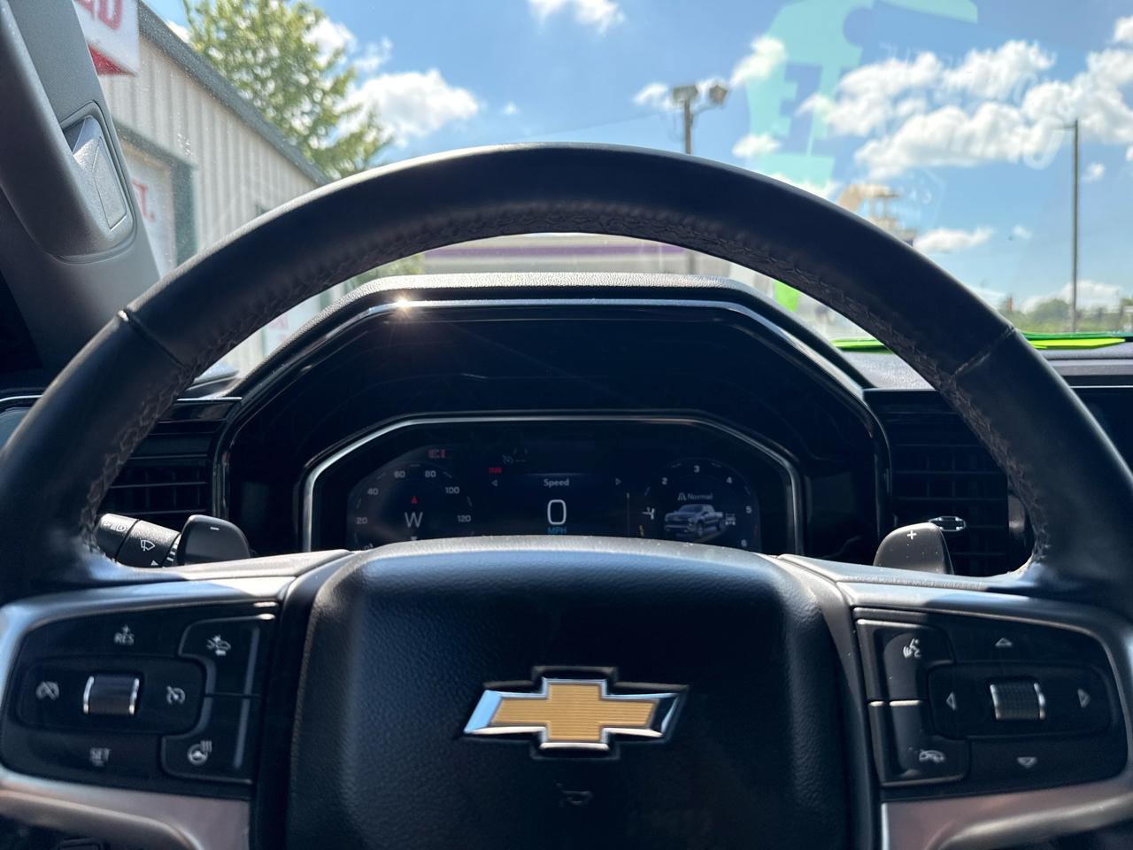 Chevrolet Silverado 1500 4WD Crew Cab 147" LT w/1LT 2024