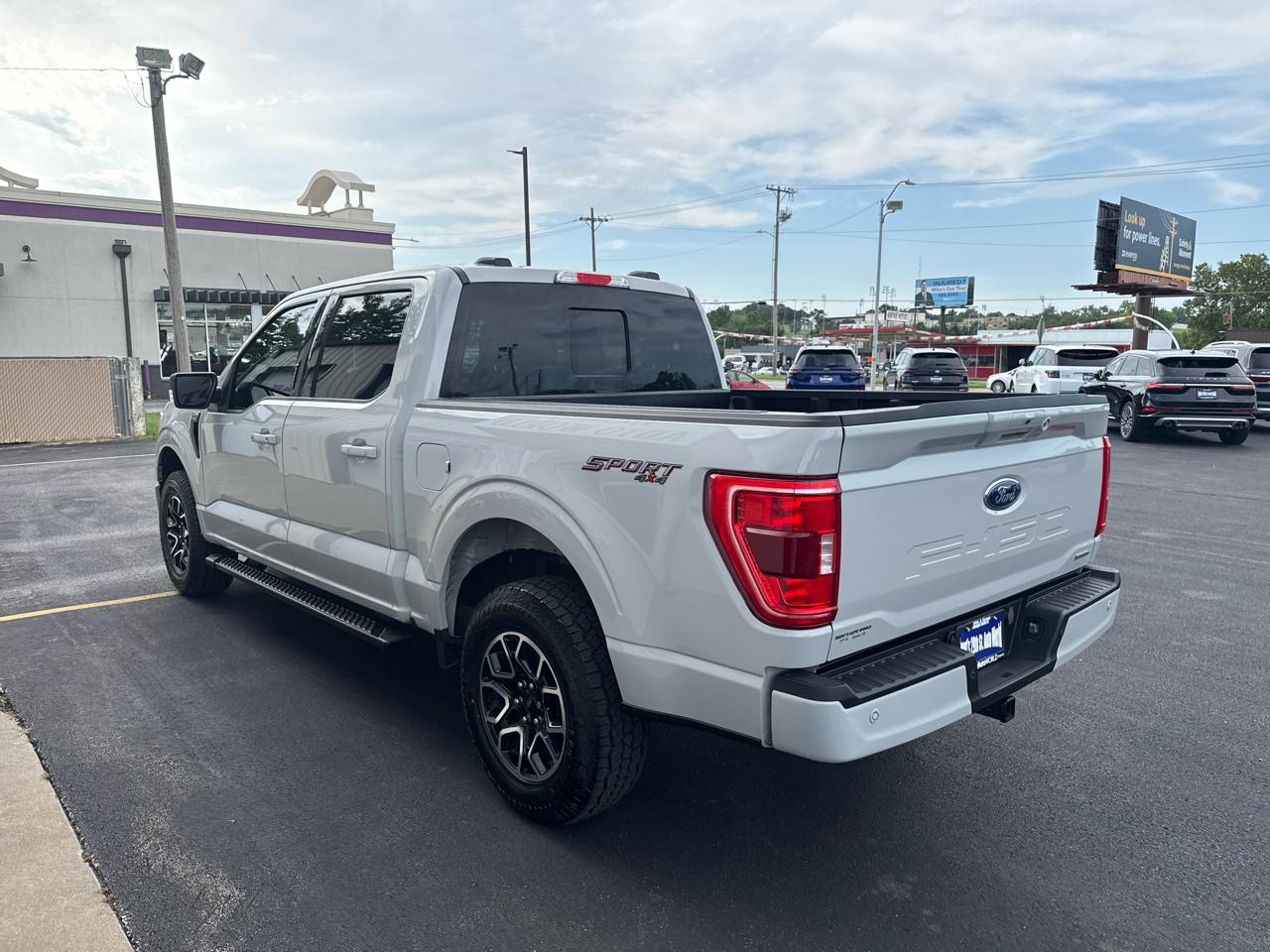 Ford F-150 XLT 4WD SuperCrew 5.5' Box 2023