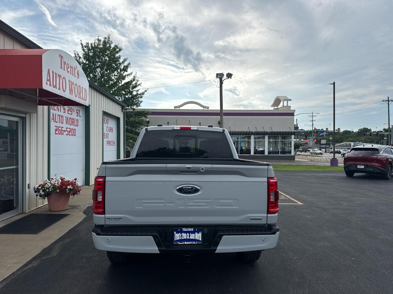 Ford F-150 XLT 4WD SuperCrew 5.5' Box 2023