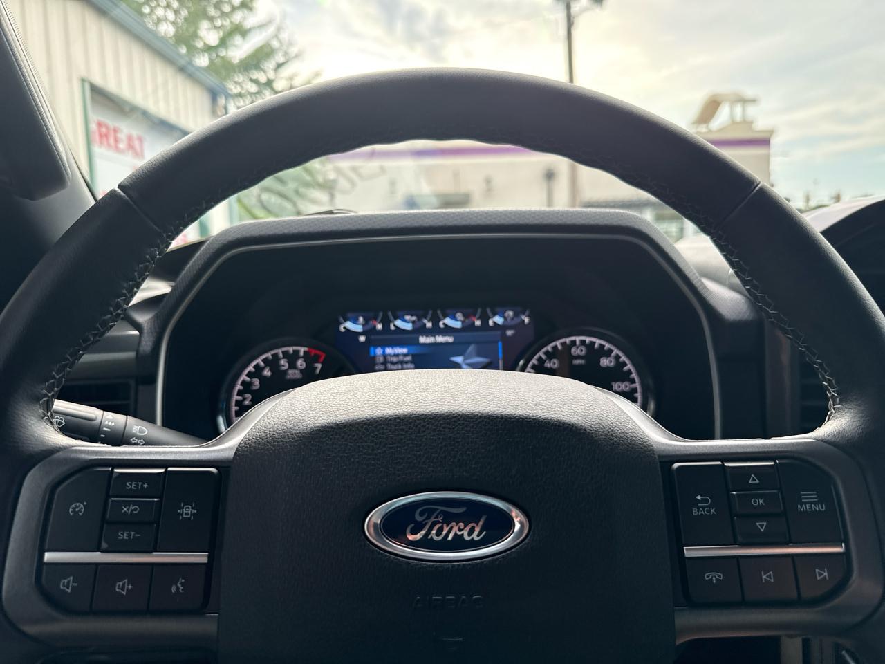 Ford F-150 XLT 4WD SuperCrew 5.5' Box 2023