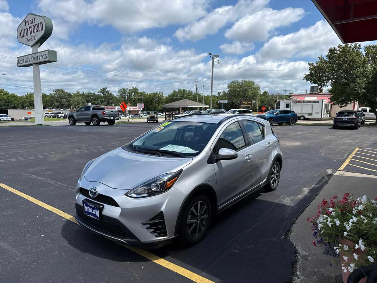 Toyota Prius c L (Natl) 2019