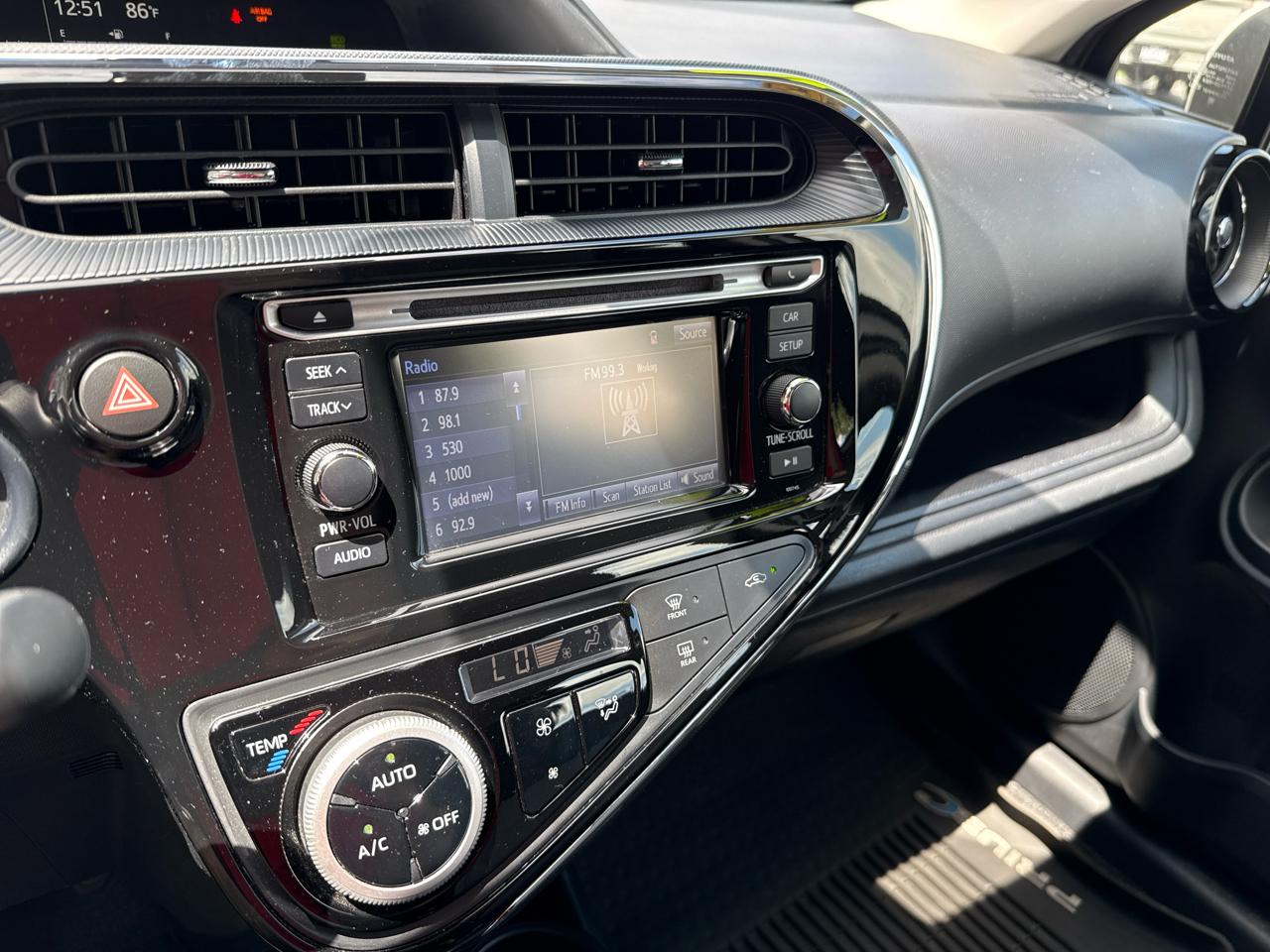Toyota Prius c L (Natl) 2019