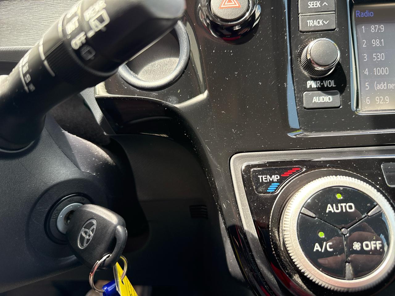 Toyota Prius c L (Natl) 2019