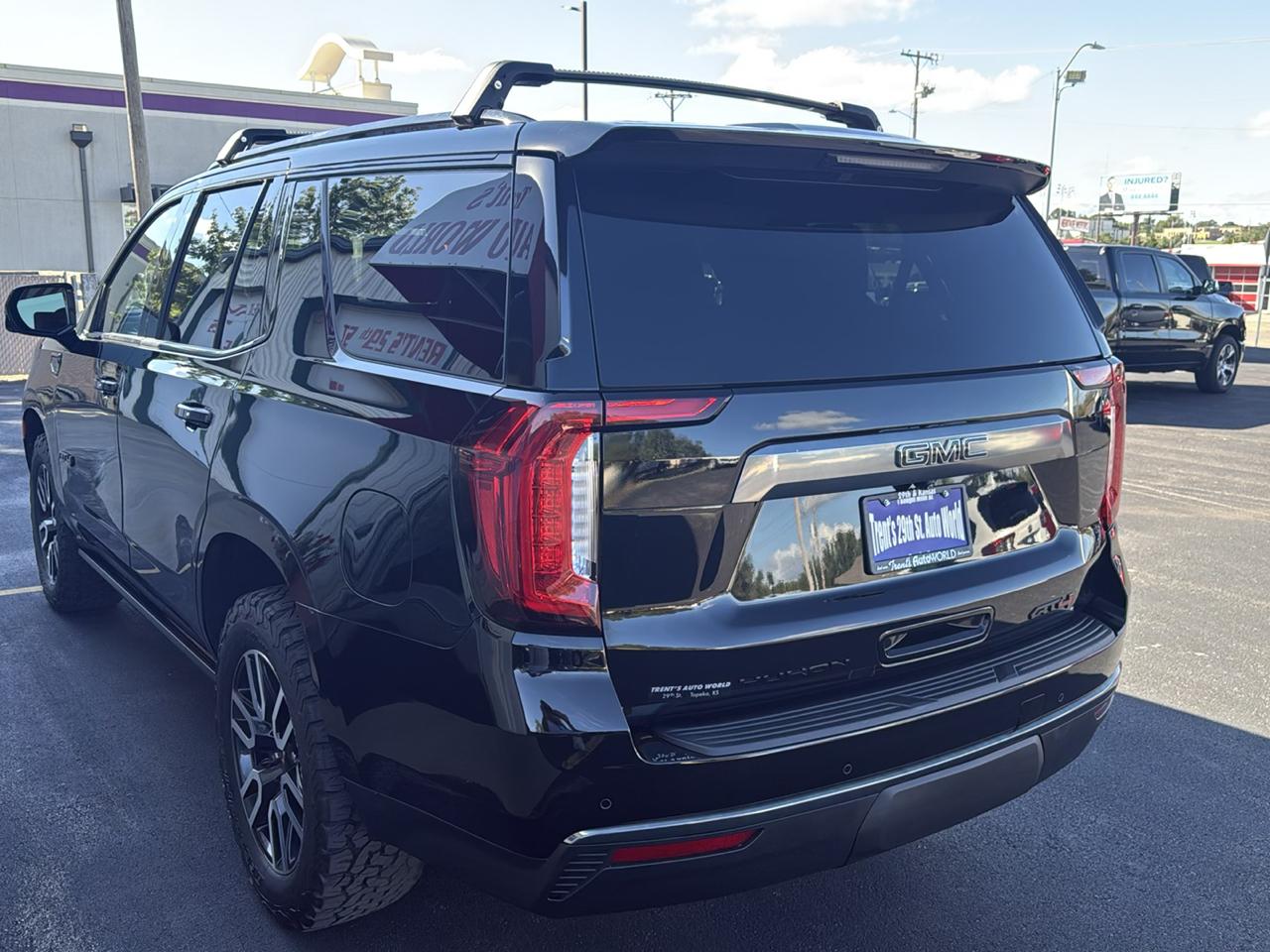 GMC Yukon 4WD 4dr AT4 2021