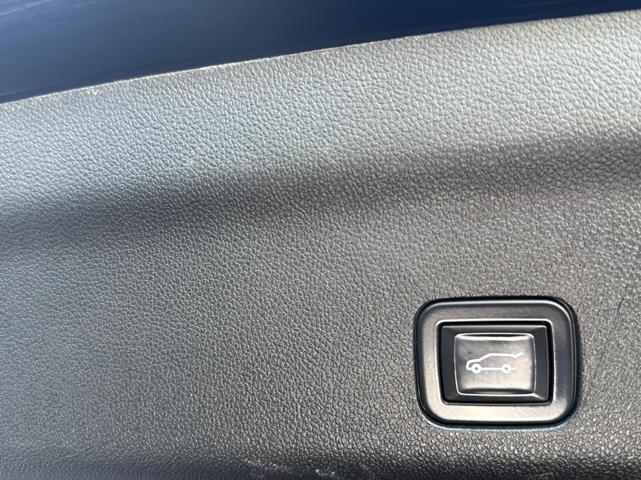 GMC Yukon 4WD 4dr AT4 2021
