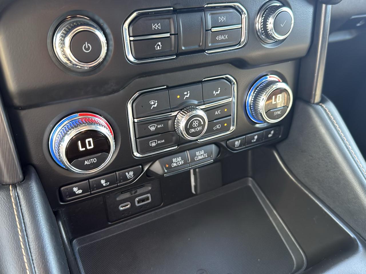 GMC Yukon 4WD 4dr AT4 2021