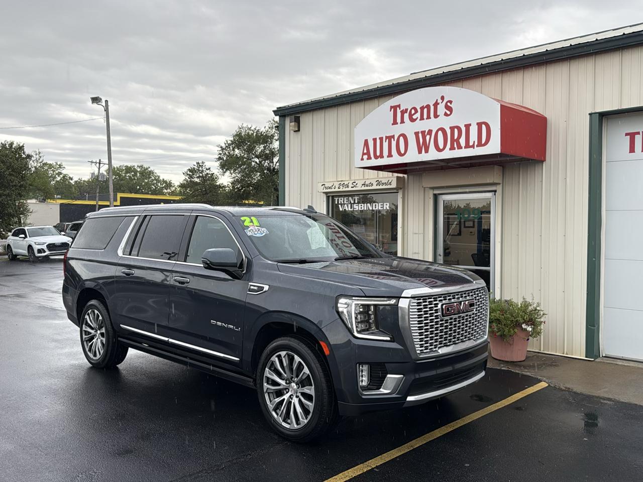 GMC Yukon XL 4WD 4dr Denali 2021