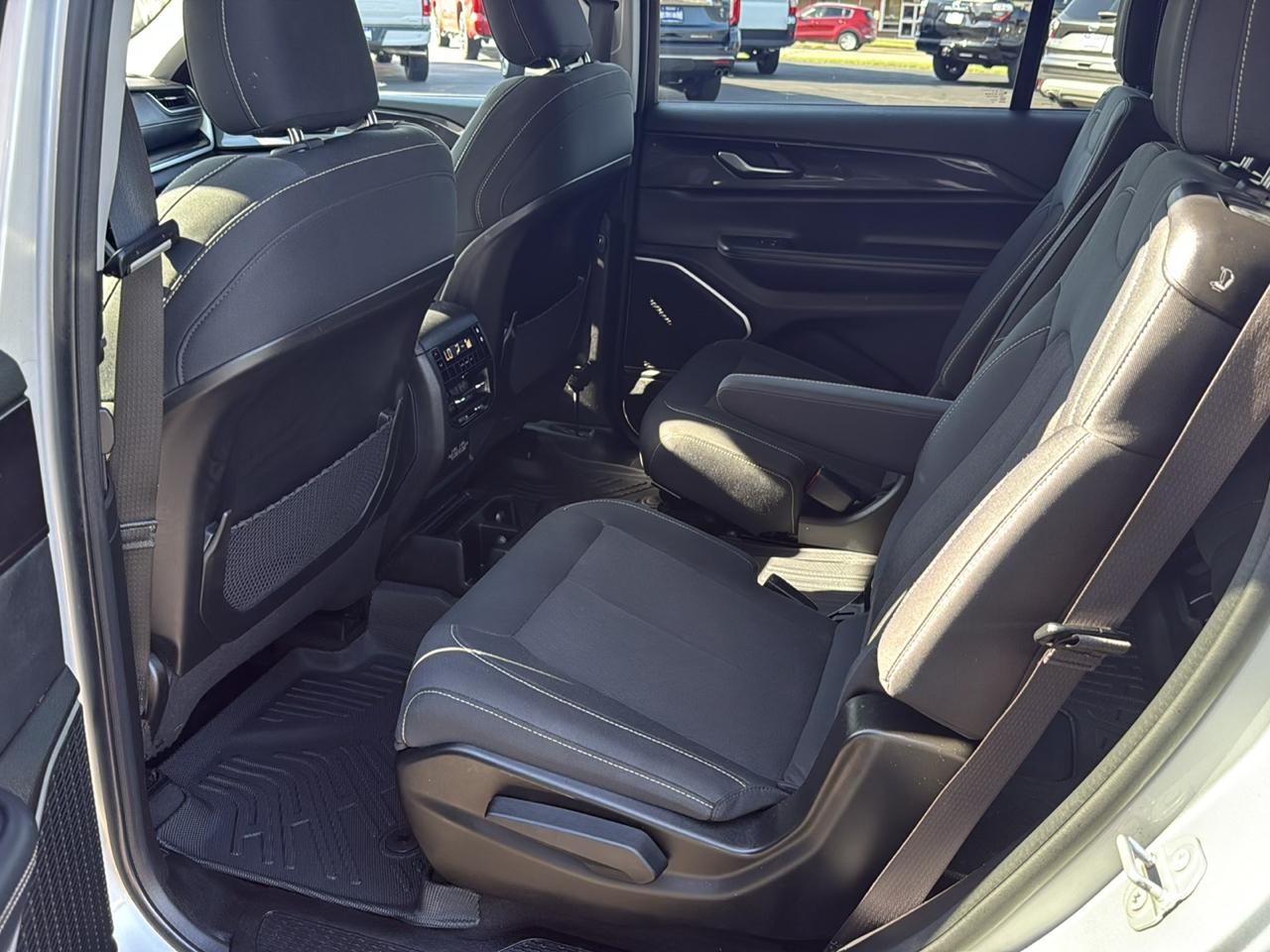 Jeep Grand Cherokee L Laredo 4x4 2022