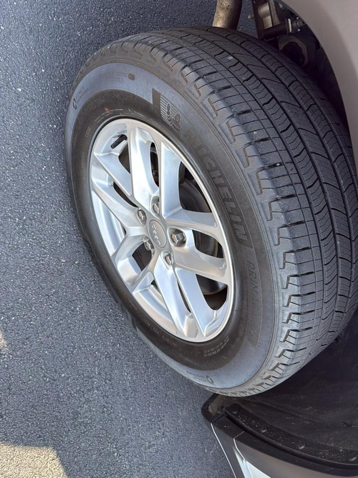 Jeep Grand Cherokee L Laredo 4x4 2022
