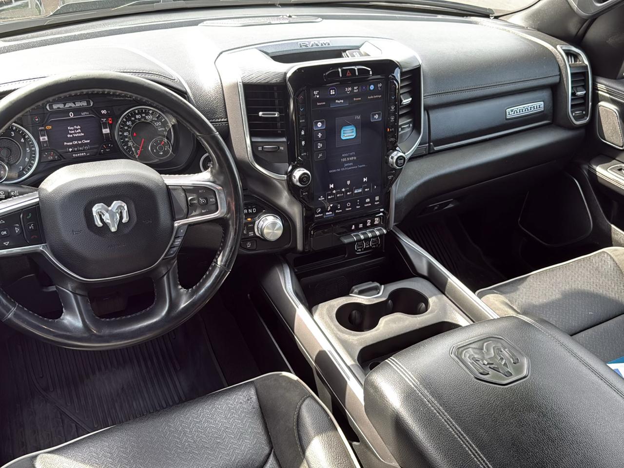 RAM 1500 Laramie 4x4 Crew Cab 5'7" Box 2023