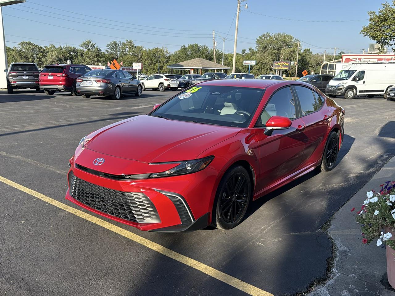 Toyota Camry SE (Natl) 2026