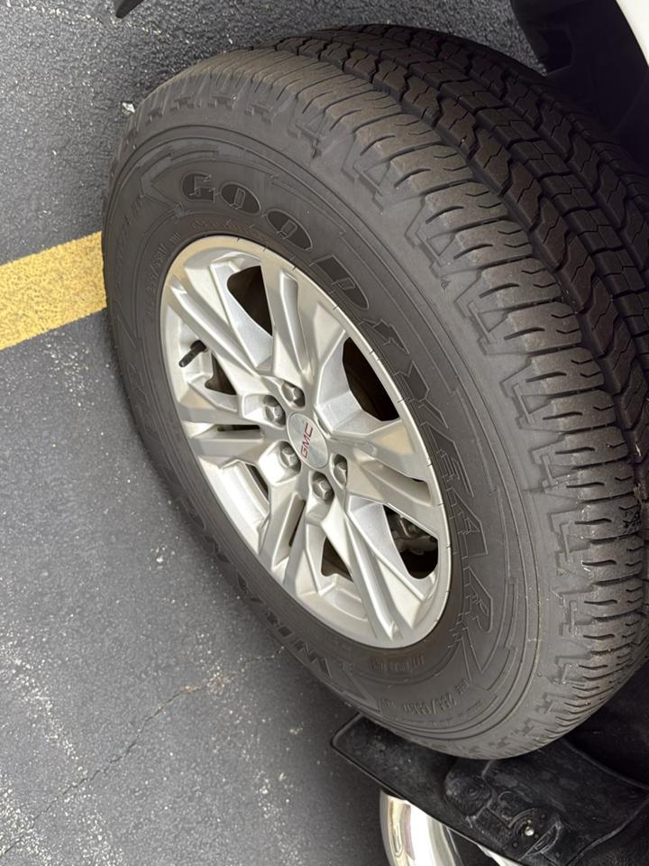 GMC Canyon 2WD Ext Cab 128.3" SLE 2019